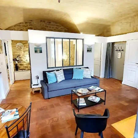 Apartment Dans De Flaux Uzes