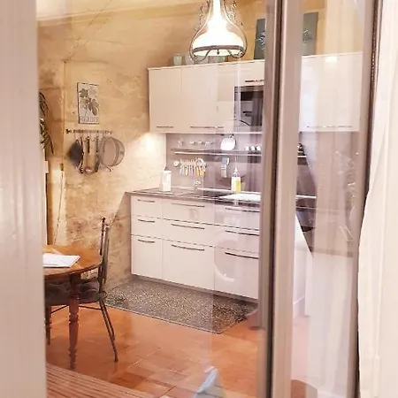 Dans De Flaux * Uzès