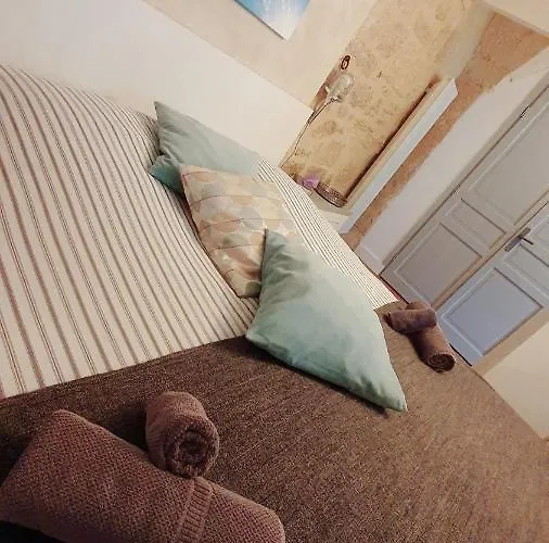 Dans De Flaux Uzès