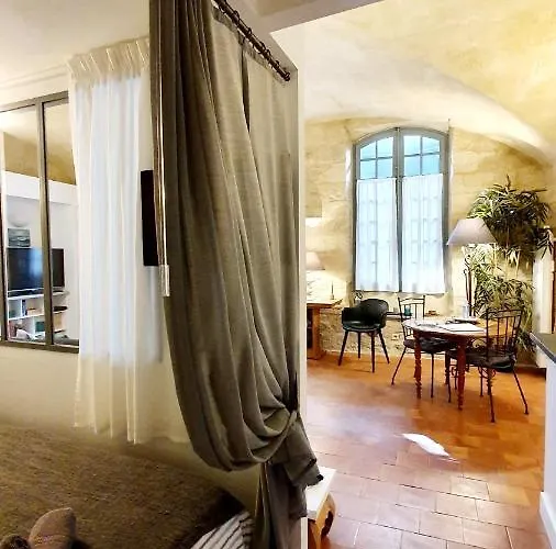 Dans De Flaux Apartamento Uzès